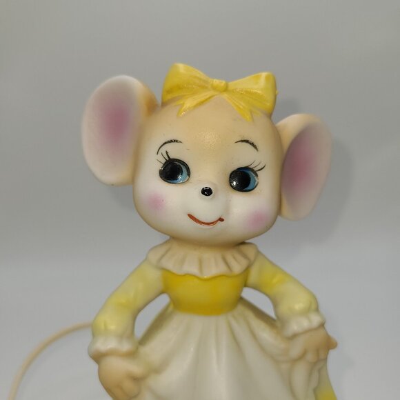 Rare Vintage Hand Painted Porcelain Mouse Night Lite Portable Lamp - Picture 5 of 9